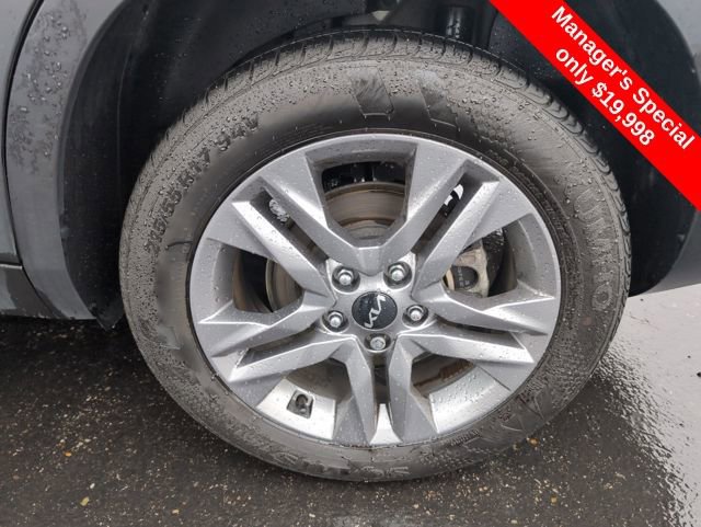 Used 2023 Kia Seltos LX image 24