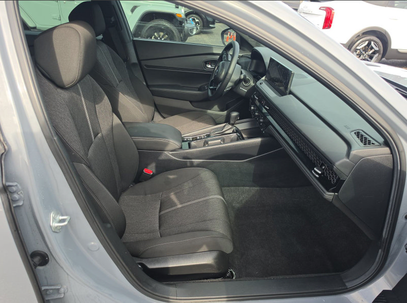 Used 2025 Honda Accord Sport image 10