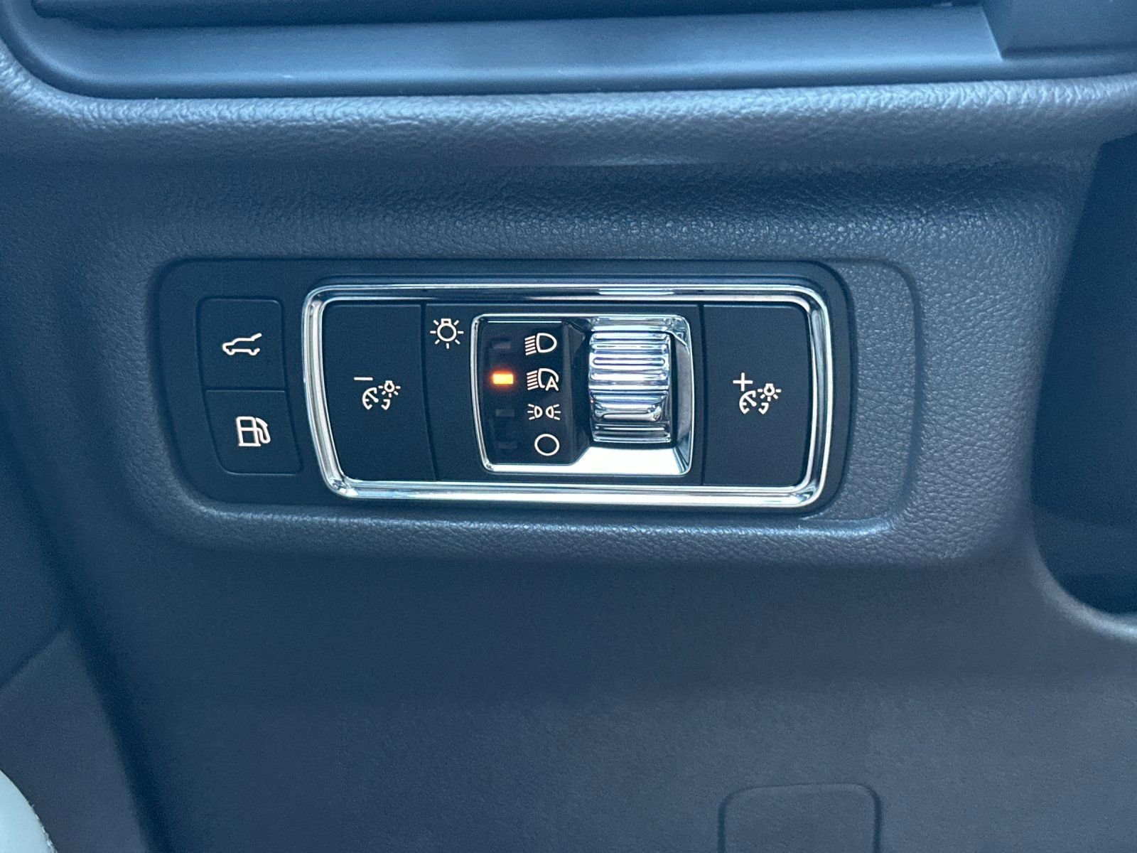 Used 2024 Lincoln Corsair Grand Touring w/ Equipment Group 301A image 32