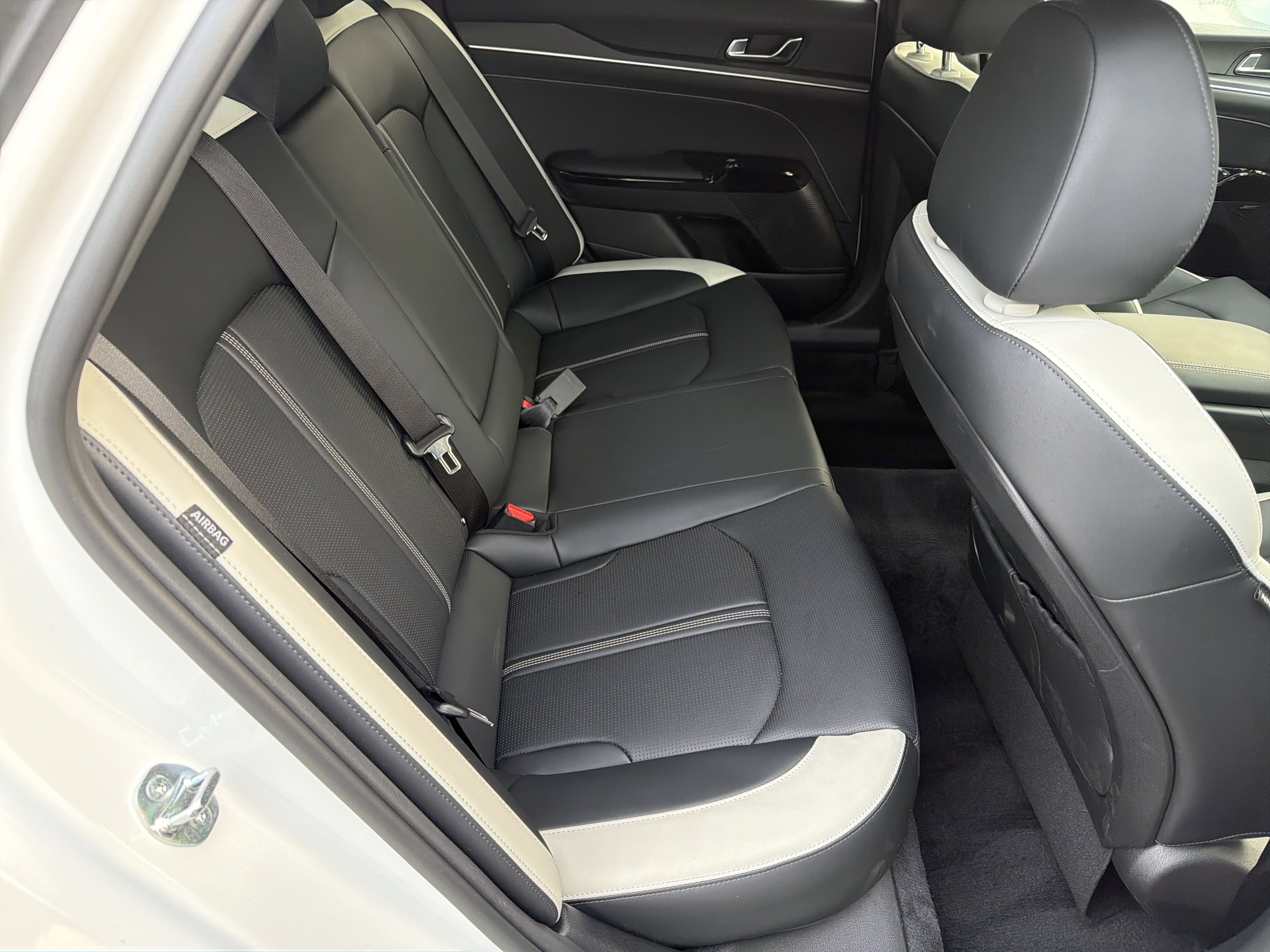 Used 2025 Kia K5 GT-Line w/ GT-Line Premium Package image 15