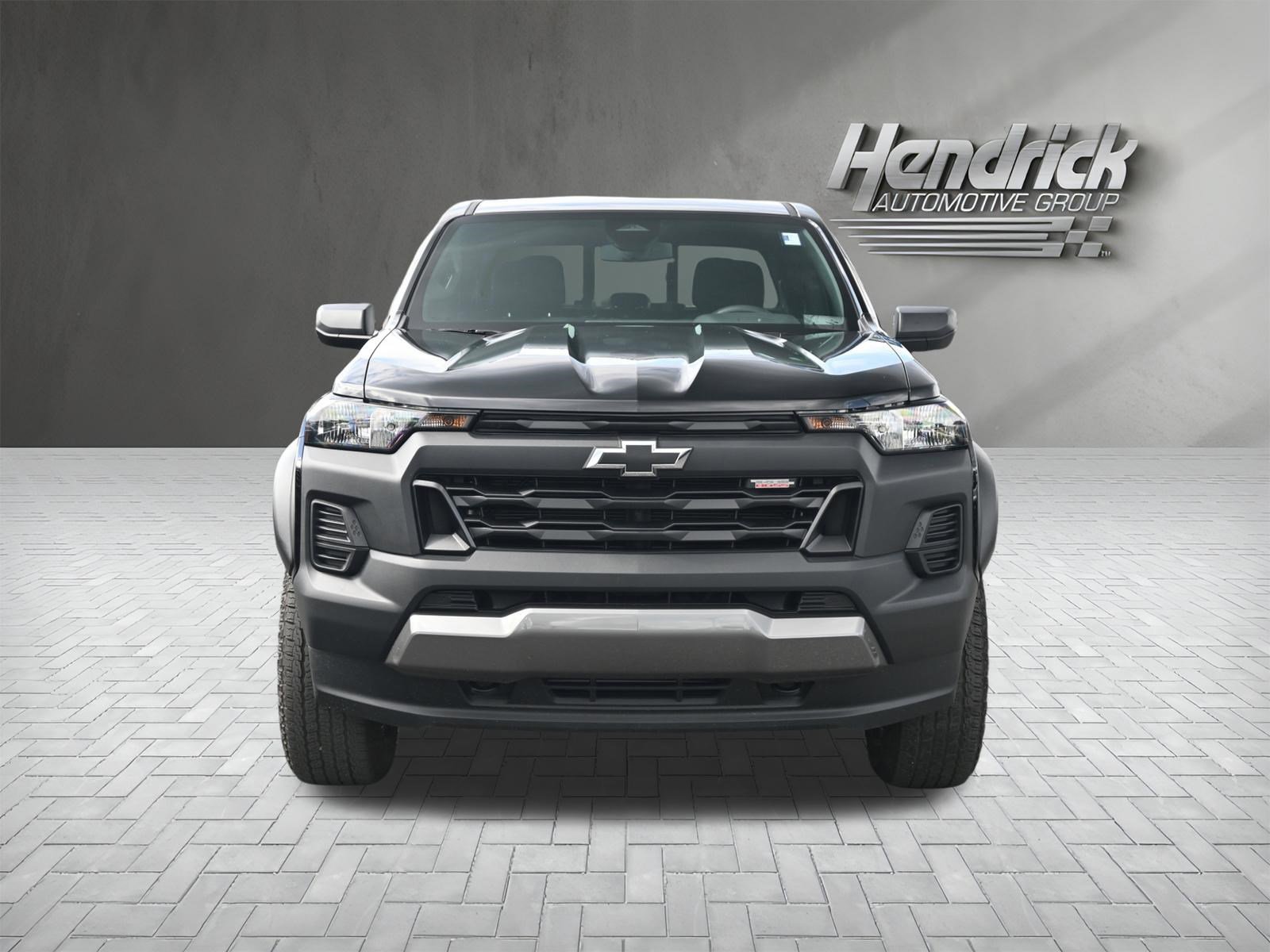 Used 2024 Chevrolet Colorado Trail Boss AWD/4WD image 3