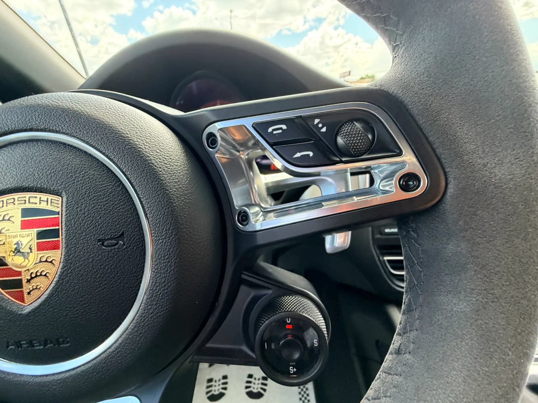 Used 2021 Porsche Macan GTS w/ Sport Chrono Package AWD/4WD image 13