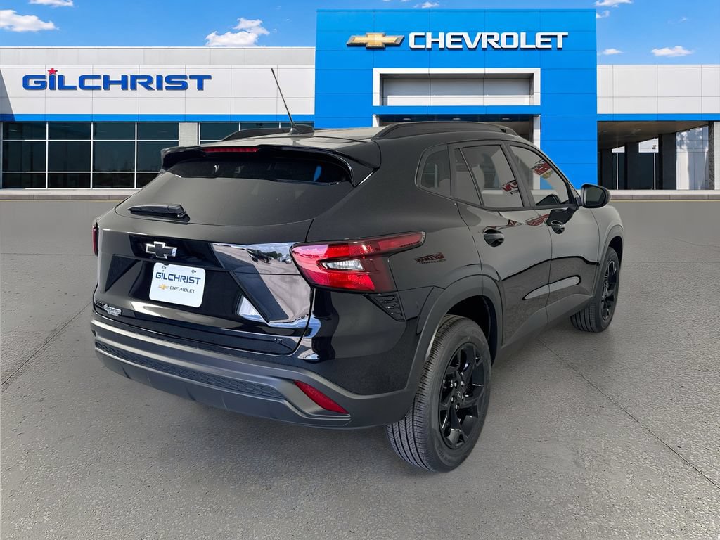 New 2026 Chevrolet Trax LT w/ Midnight Edition FWD image 8
