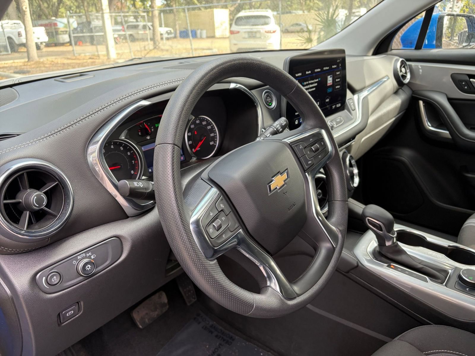 Used 2025 Chevrolet Blazer LT image 31