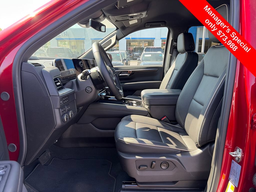 Used 2025 Chevrolet Suburban Premier AWD/4WD image 16