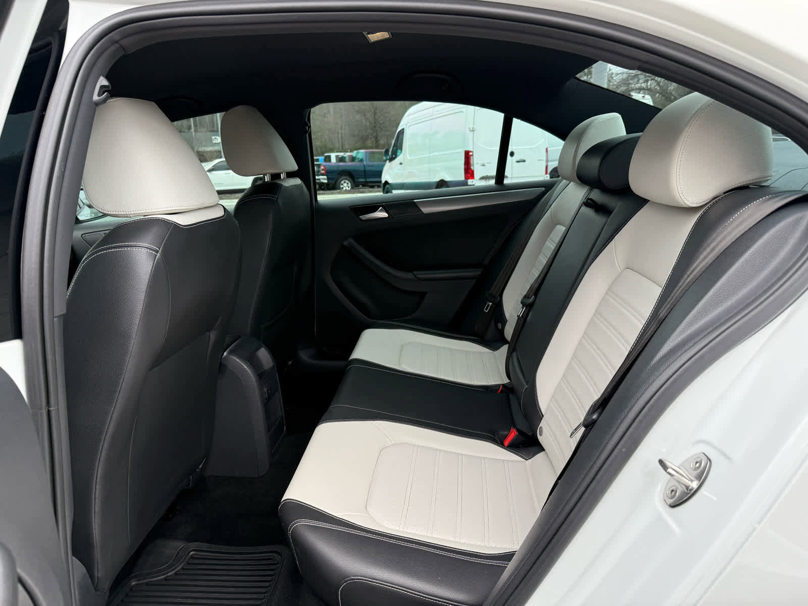 Used 2016 Volkswagen Jetta Sport image 26