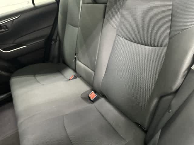 Used 2022 Toyota RAV4 LE AWD/4WD image 11