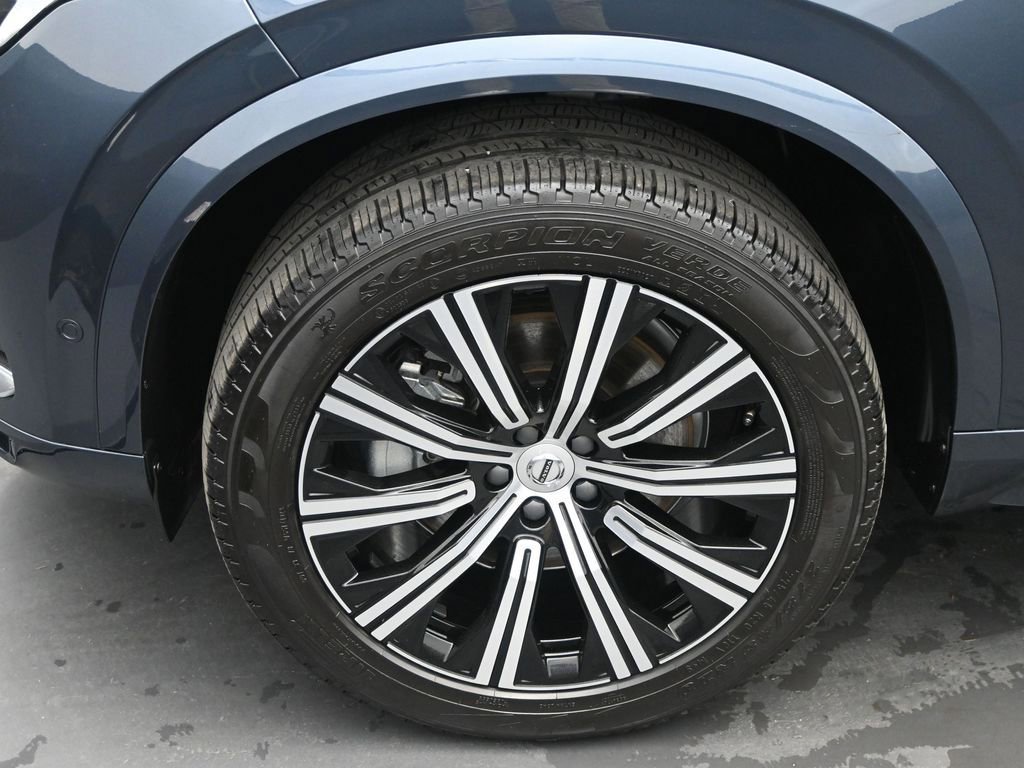 Certified 2024 Volvo XC90 B5 Plus w/ Protection Package image 4