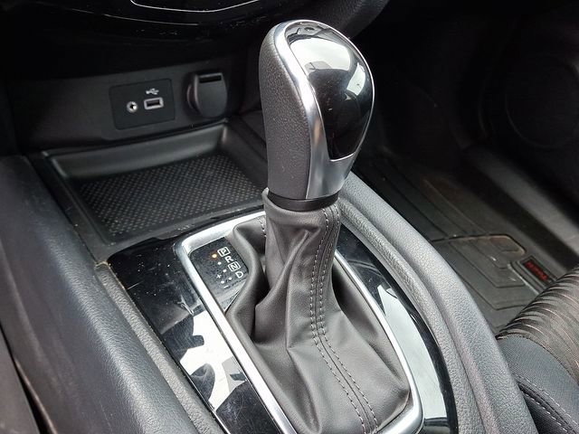 Used 2018 Nissan Rogue SV image 17