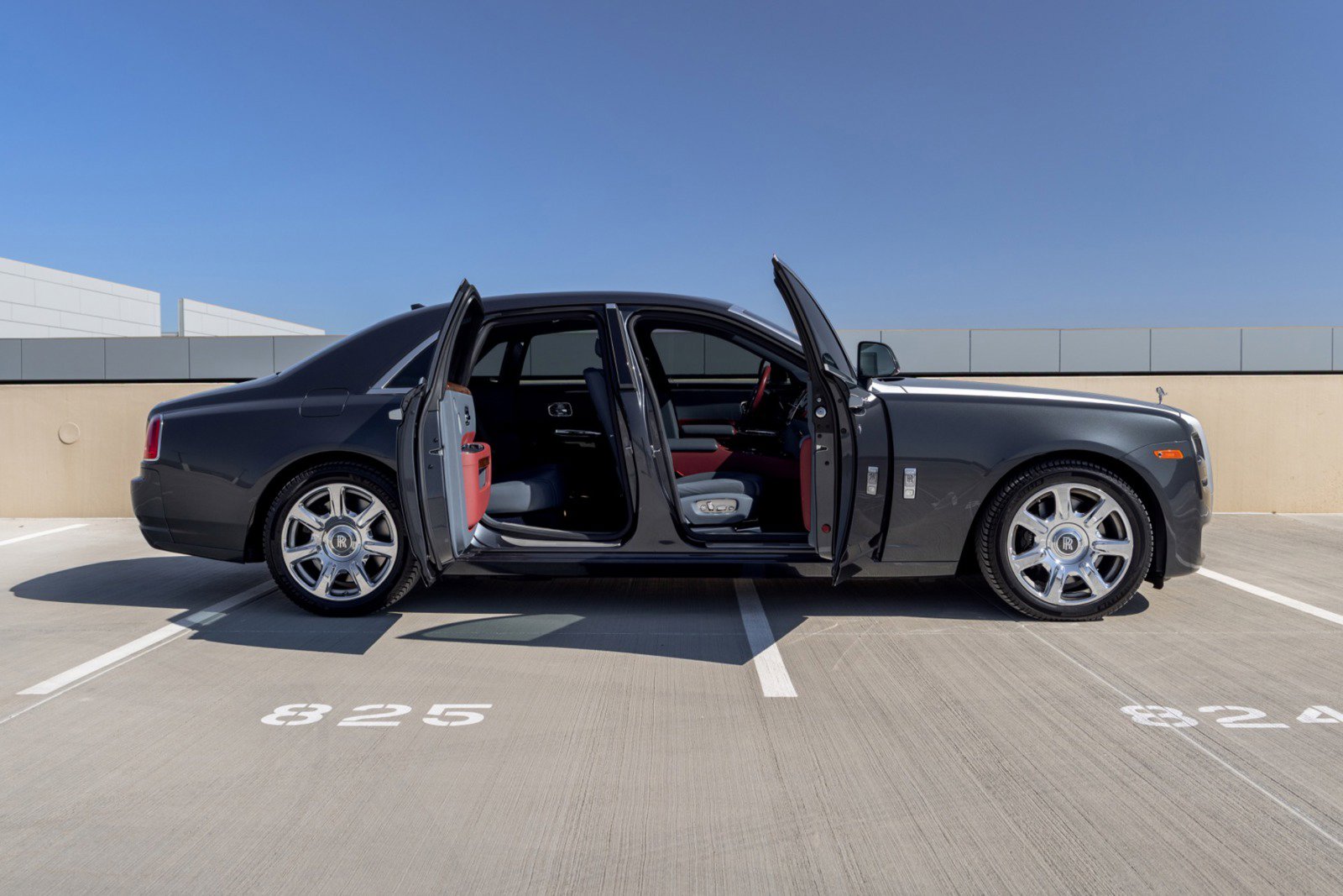 Used 2017 Rolls-Royce Ghost image 13