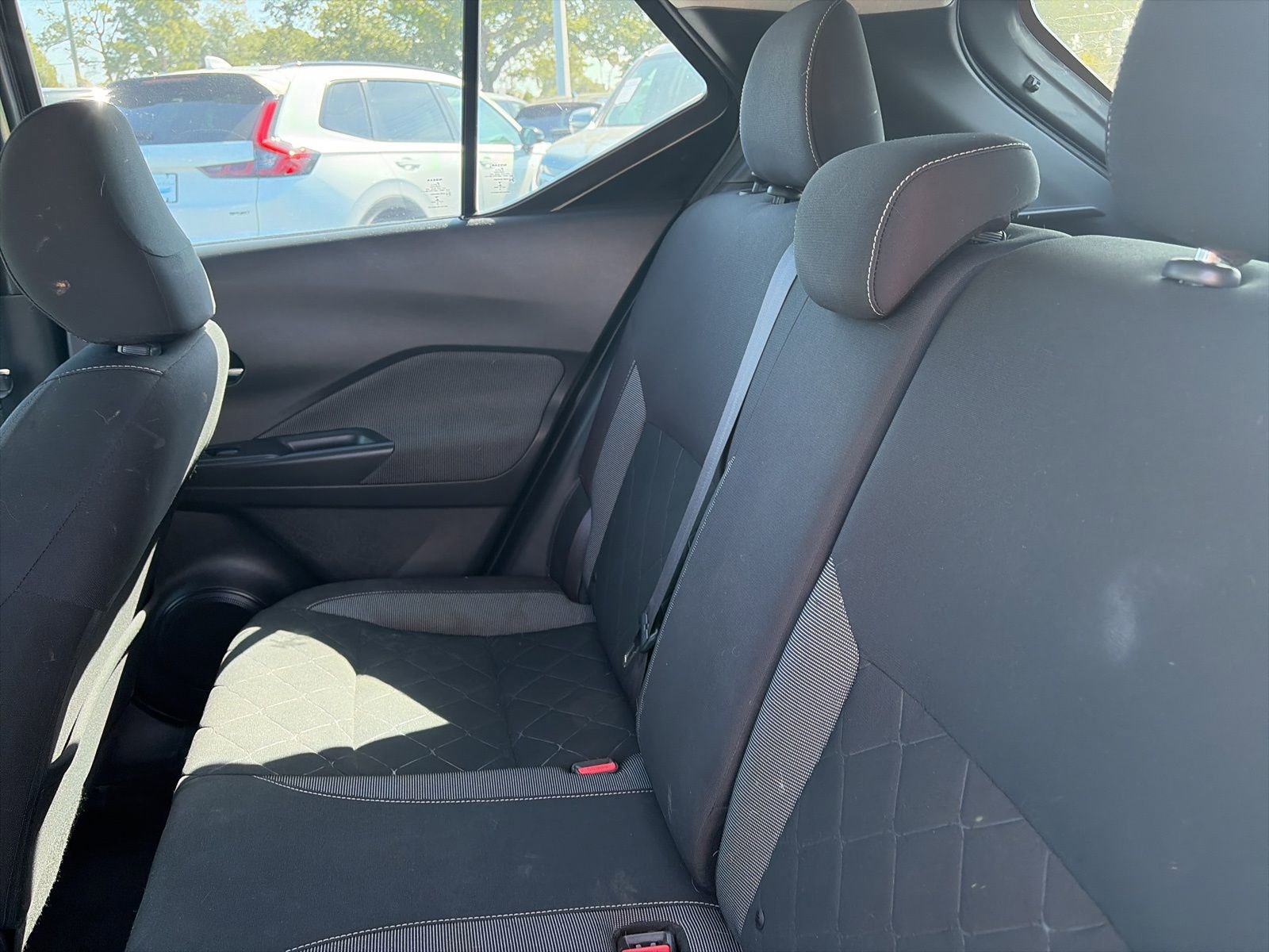 Used 2019 Nissan Kicks SV image 9