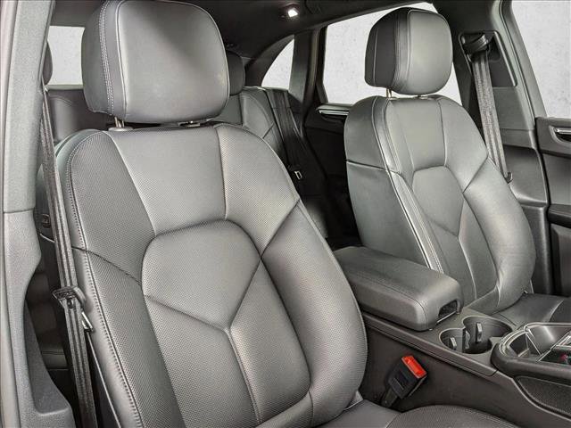 Certified 2025 Porsche Macan Turbo image 24