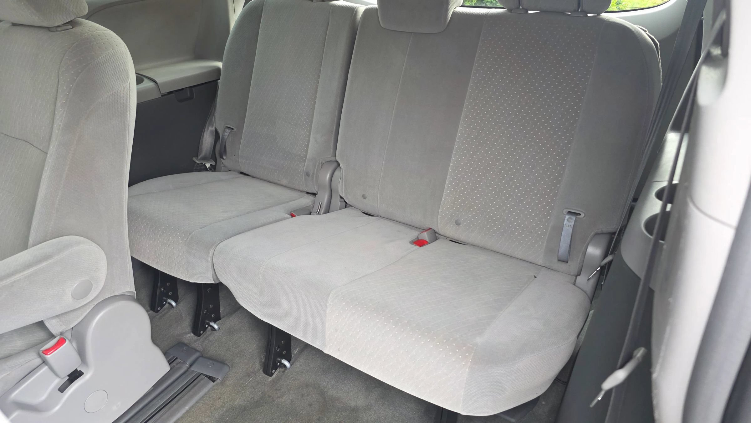 Used 2018 Toyota Sienna LE FWD image 11