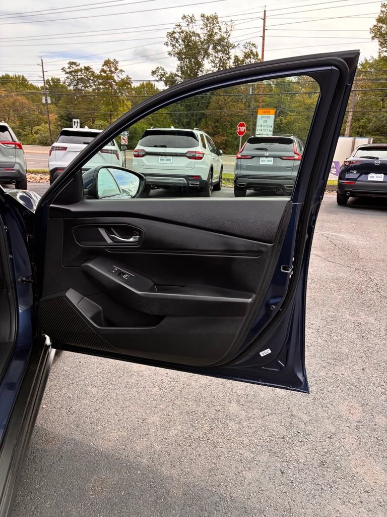 Used 2024 Honda Accord EX image 19