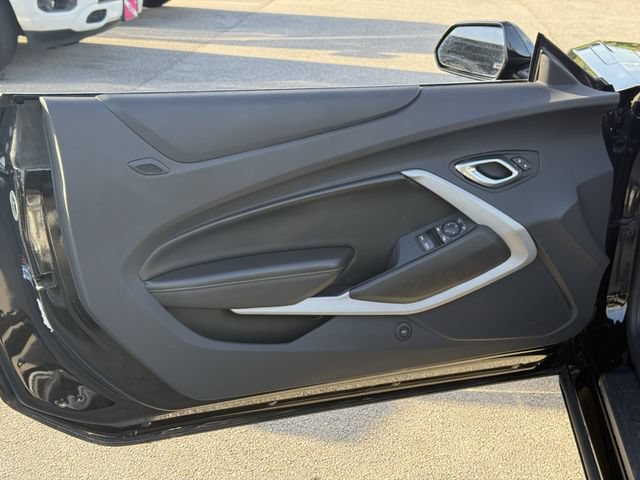 Used 2023 Chevrolet Camaro LT RWD image 31