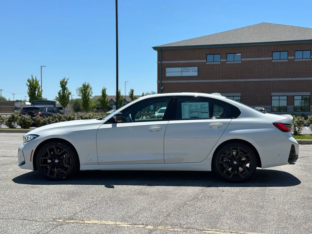 New 2026 BMW 330i xDrive Sedan w/ M Sport Package AWD/4WD image 4