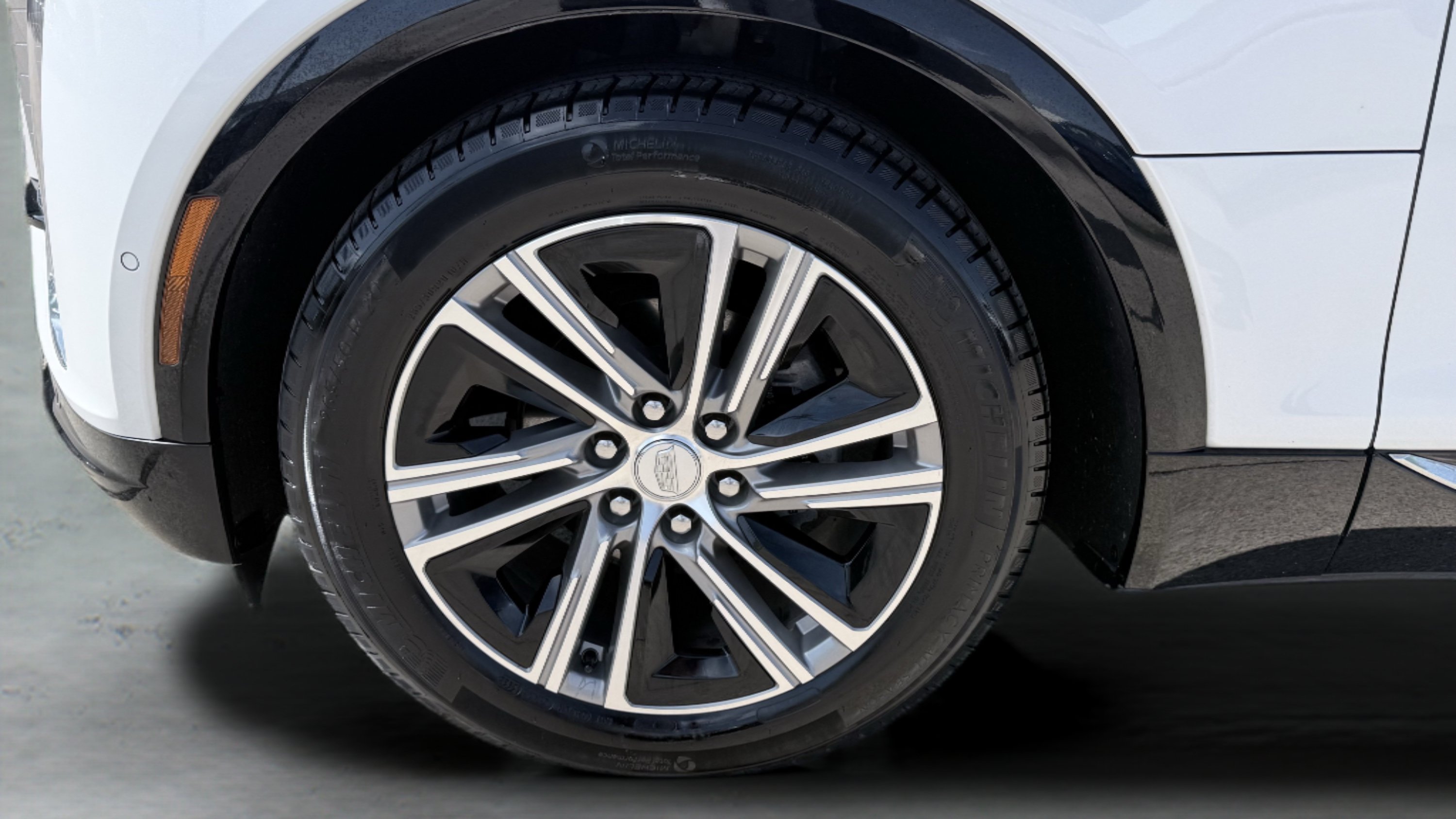 Used 2024 Cadillac Lyriq Luxury RWD image 26