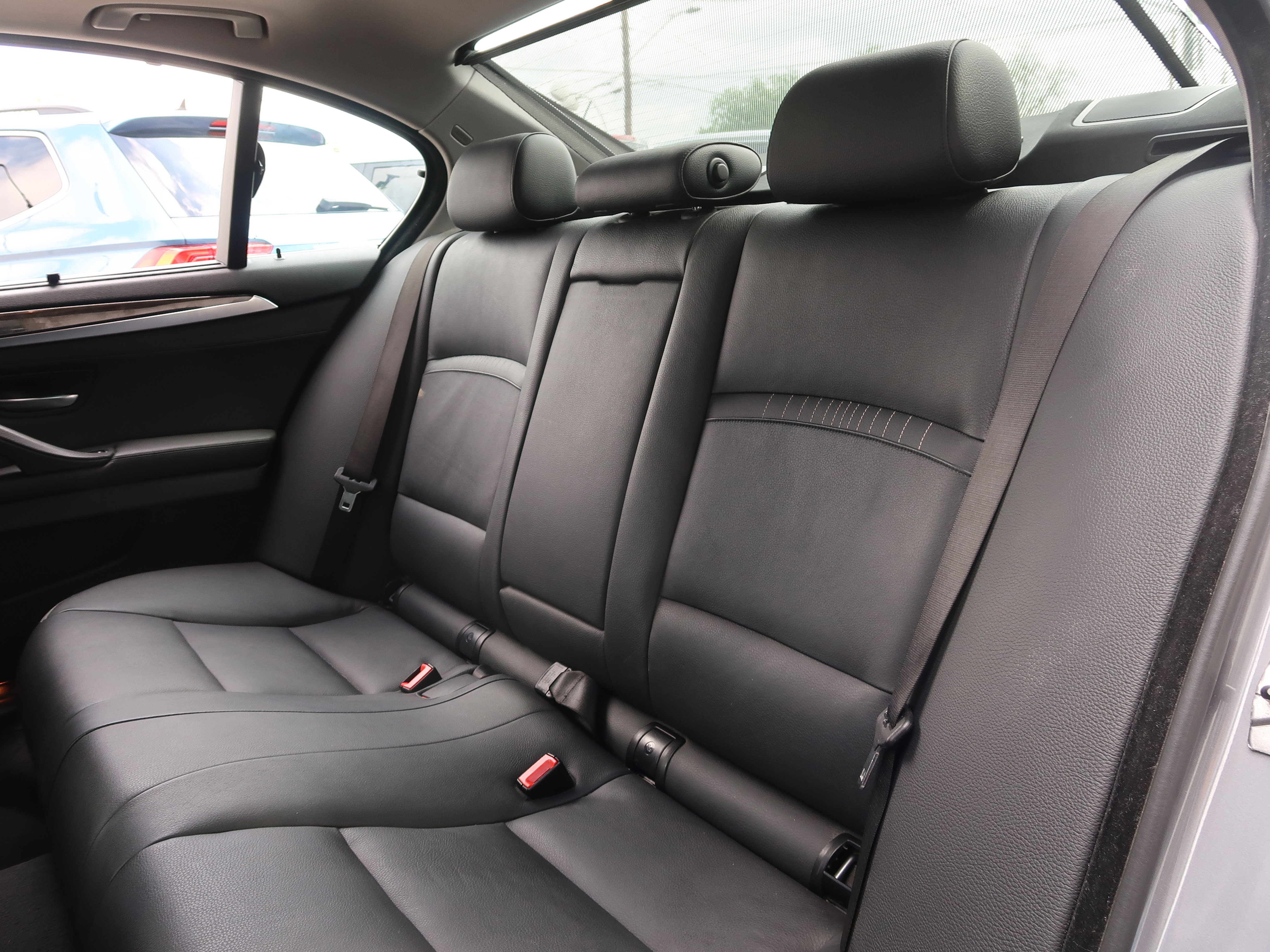 Used 2014 BMW 535d Sedan RWD image 36
