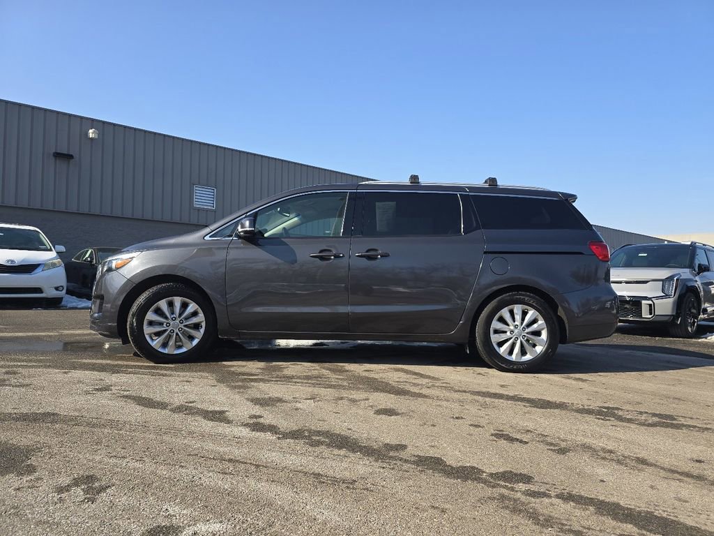 Used 2018 Kia Sedona EX image 11