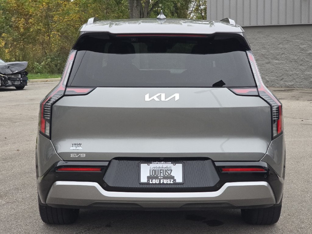 Used 2024 Kia EV9 Land AWD/4WD image 16