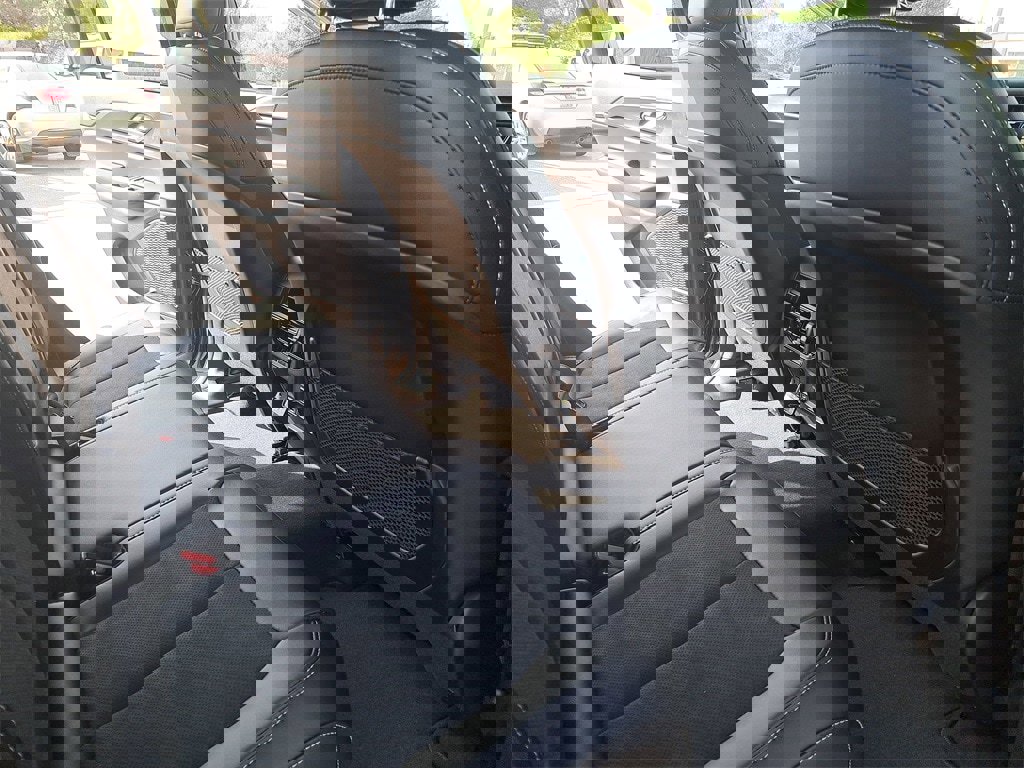 New 2025 Jeep Grand Cherokee Altitude image 11