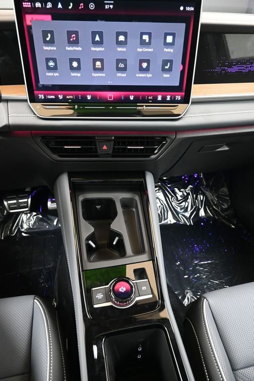 New 2026 Volkswagen Tiguan SEL R-Line image 29