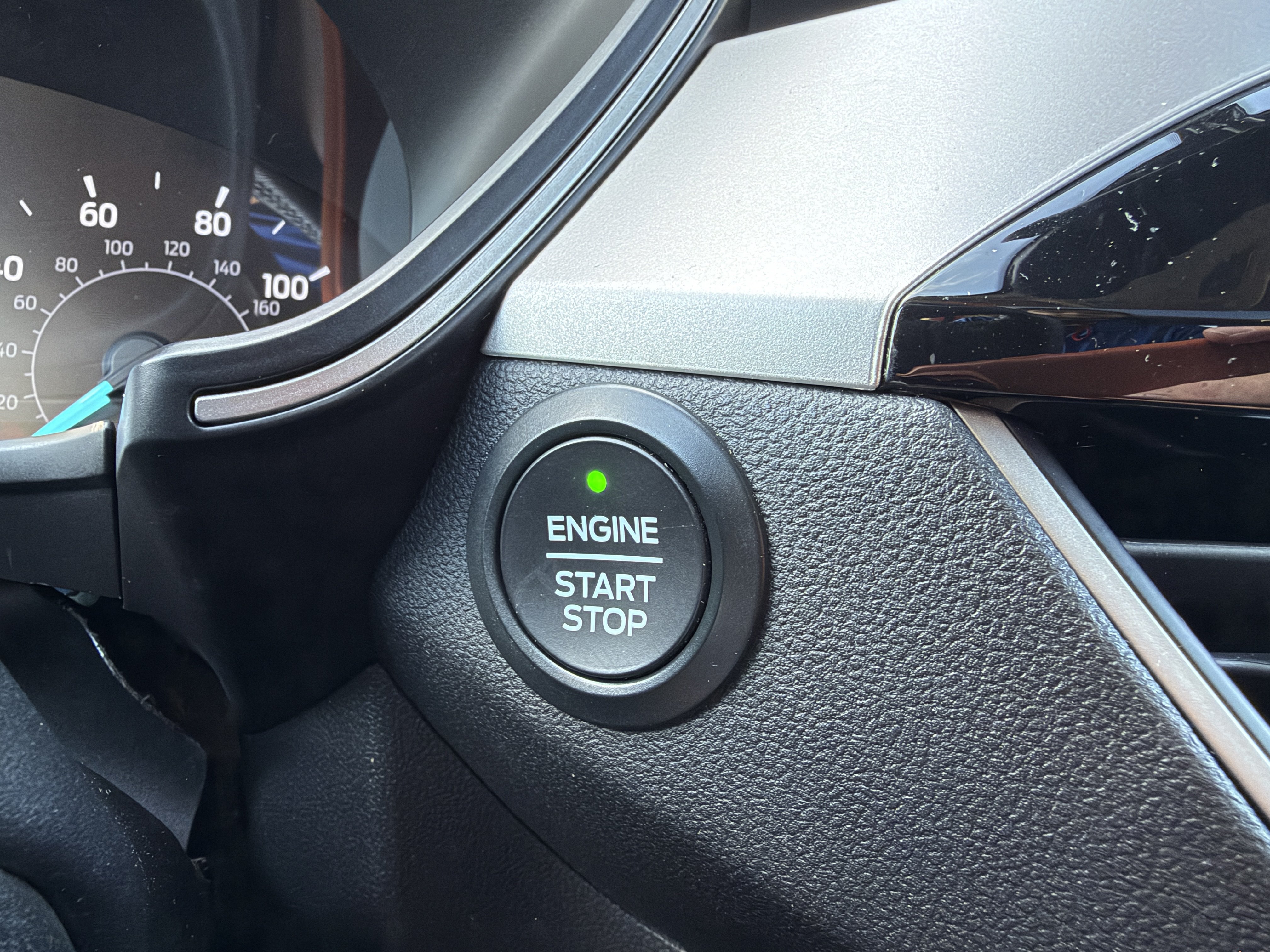 Used 2020 Ford Escape SEL FWD image 19