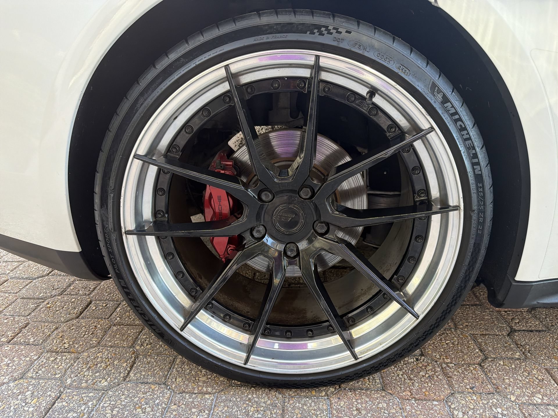 Used 2018 Porsche Panamera RWD image 30