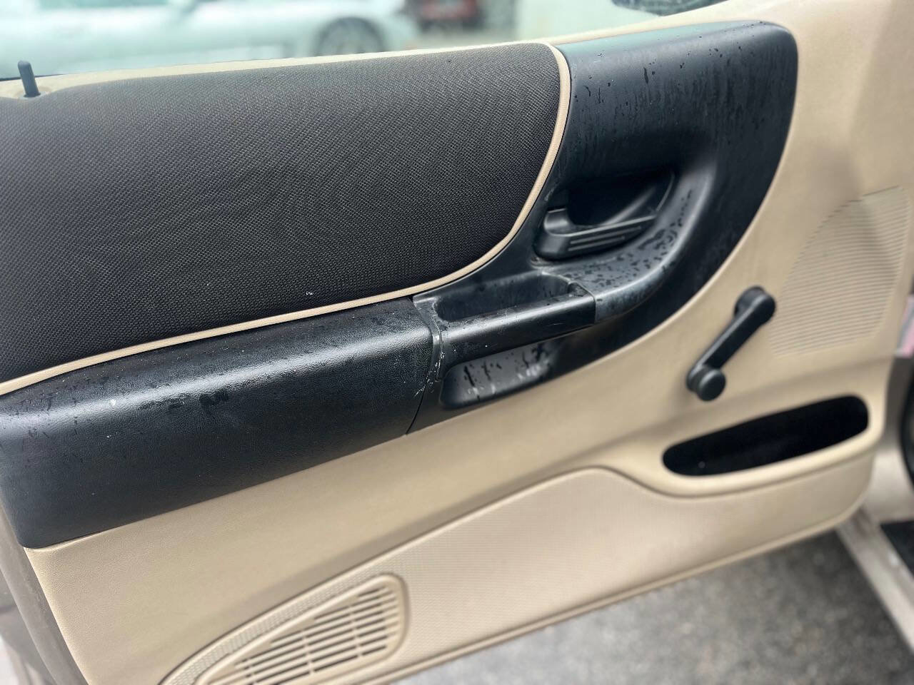 Used 2005 Ford Ranger XLT image 12