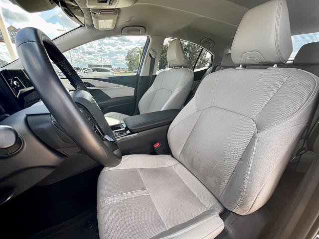 Used 2025 Toyota Camry XLE FWD image 10