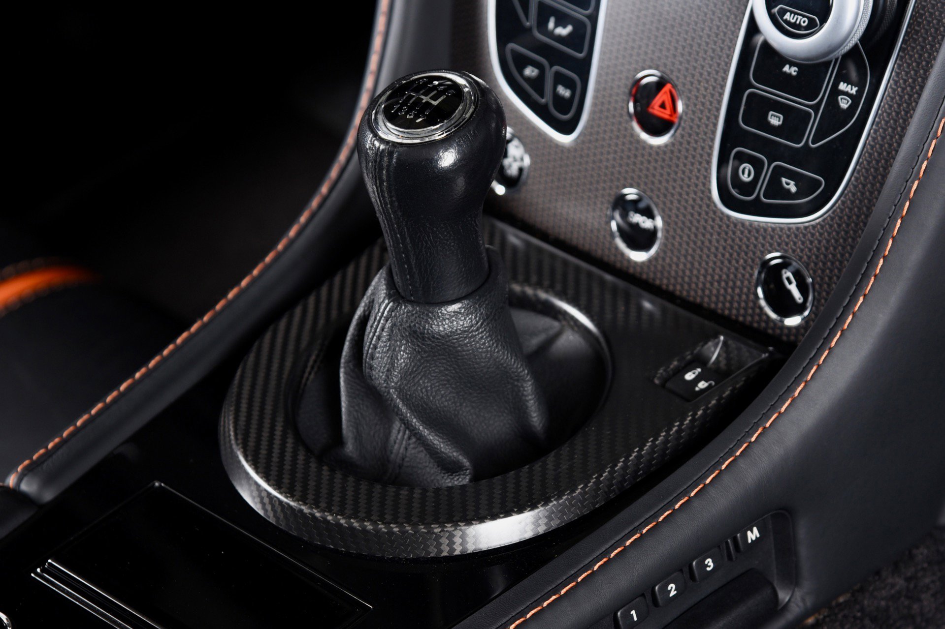 Used 2017 Aston Martin V12 Vantage S image 17