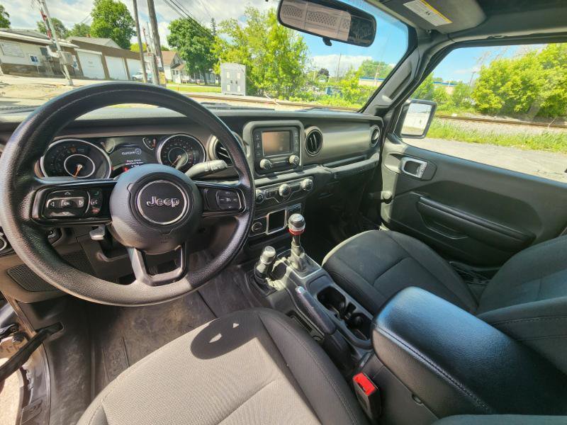 Used 2018 Jeep Wrangler Sport AWD/4WD image 10