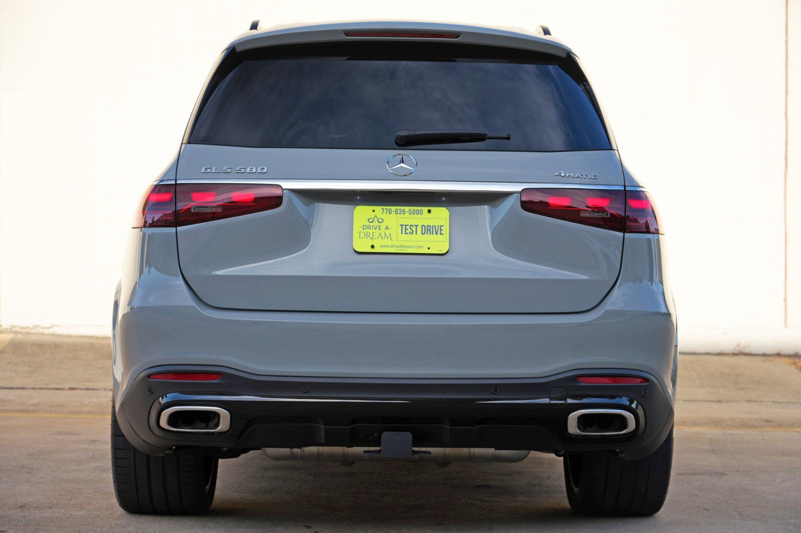 Used 2024 Mercedes-Benz GLS 580 4MATIC image 11