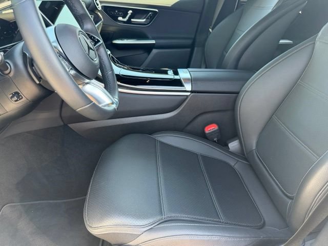 Used 2025 Mercedes-Benz GLC 300 4MATIC image 13