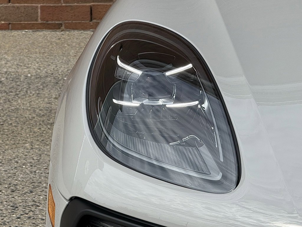 New 2026 Porsche Macan GTS image 12