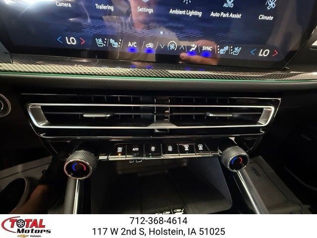 New 2026 Chevrolet Traverse High Country w/ LPO, Floor Liner Package AWD/4WD image 25