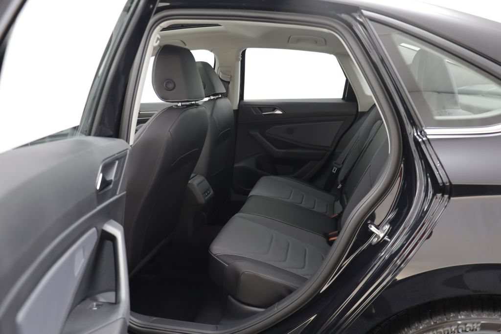 New 2027 Volkswagen Jetta SEL FWD image 15