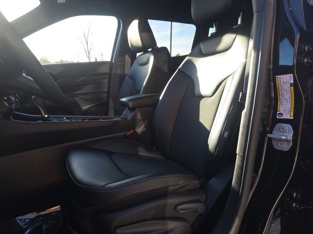 New 2026 Jeep Compass Latitude AWD/4WD image 9