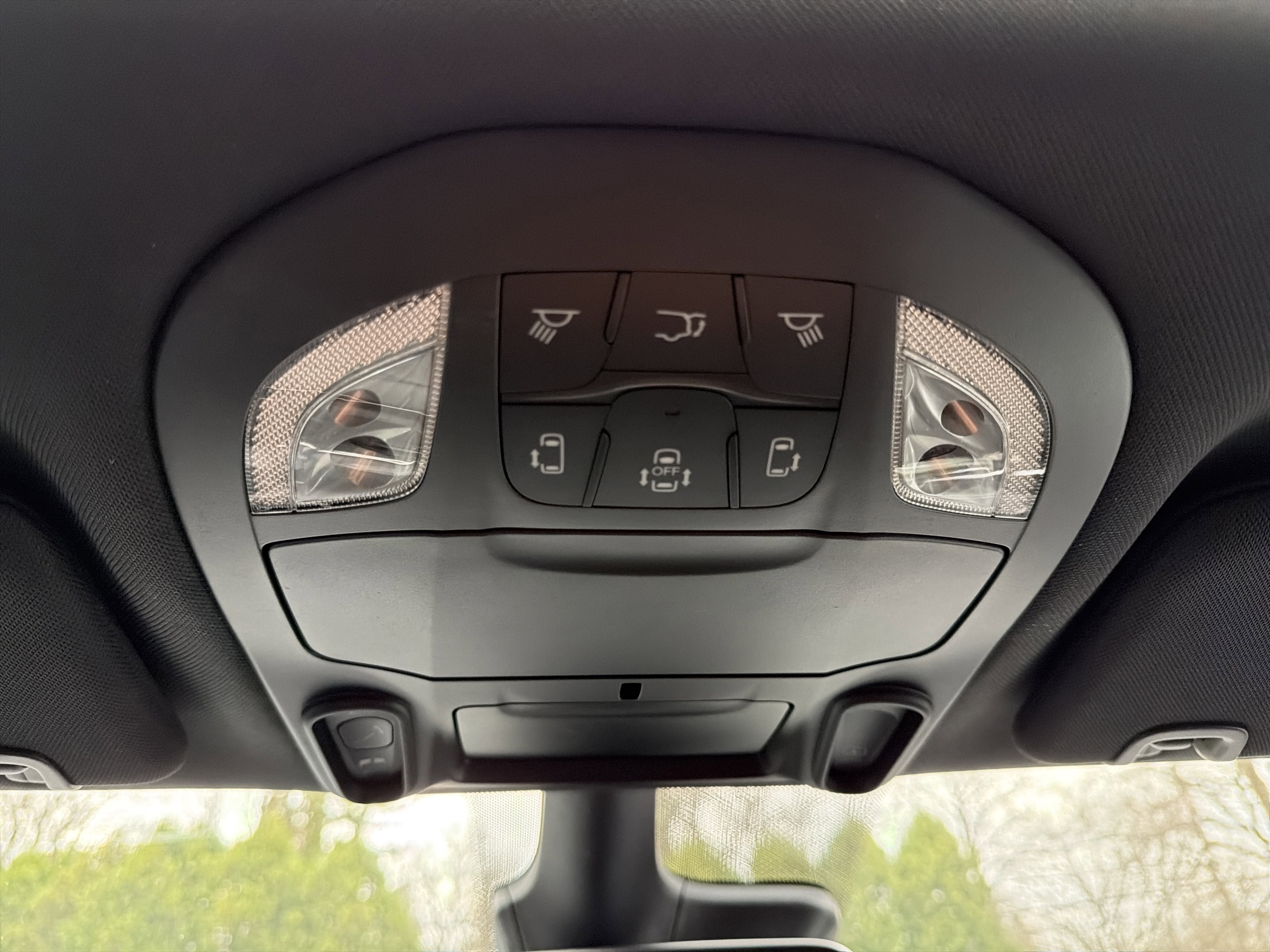 New 2026 Chrysler Pacifica Limited w/ Uconnect Theater Family Group AWD/4WD image 19