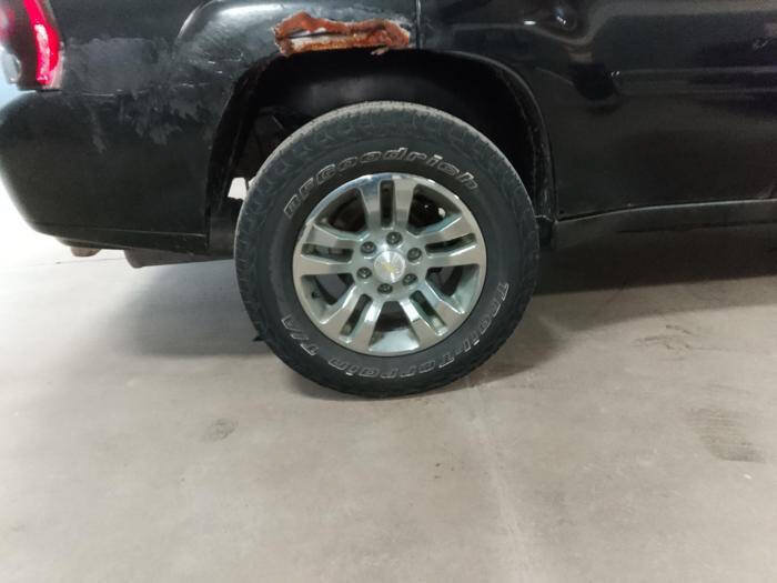 Used 2008 Chevrolet TrailBlazer LT w/ Sun And Sound Package AWD/4WD image 13