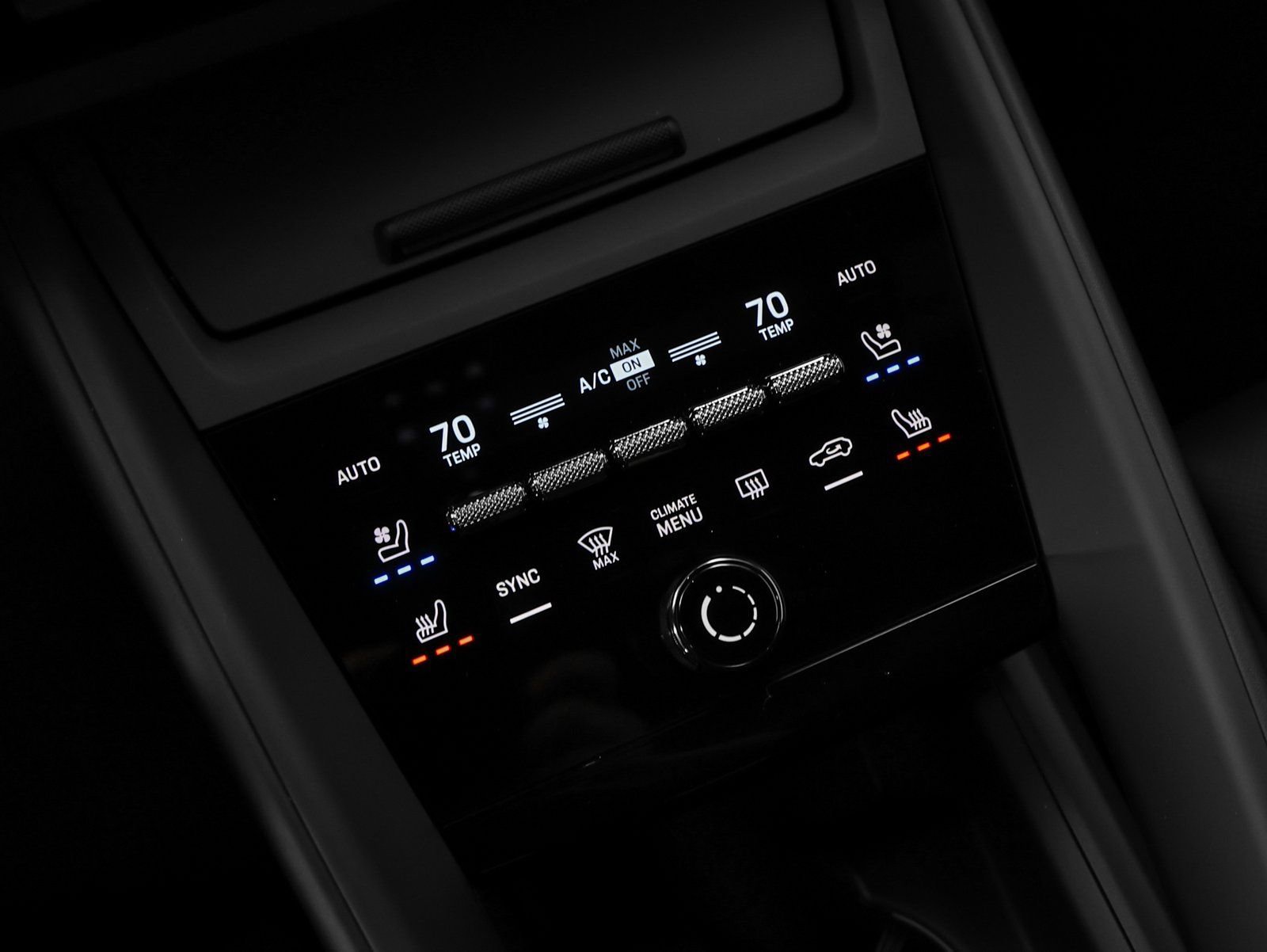 New 2025 Porsche Macan 4 Electric image 40