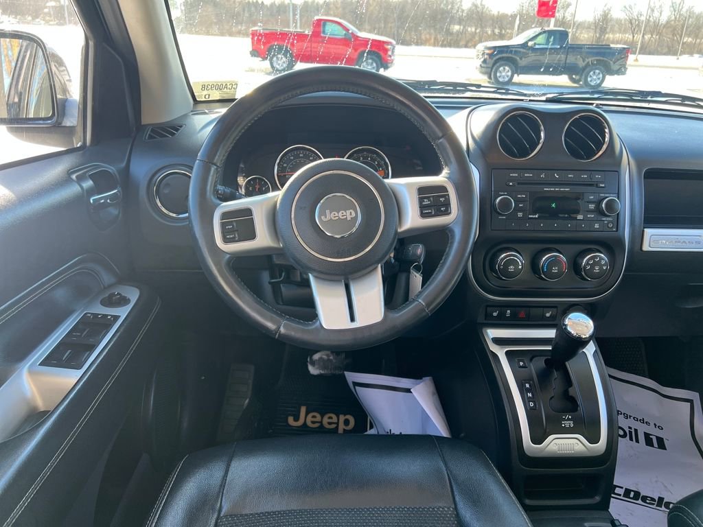 Used 2016 Jeep Compass Latitude image 23
