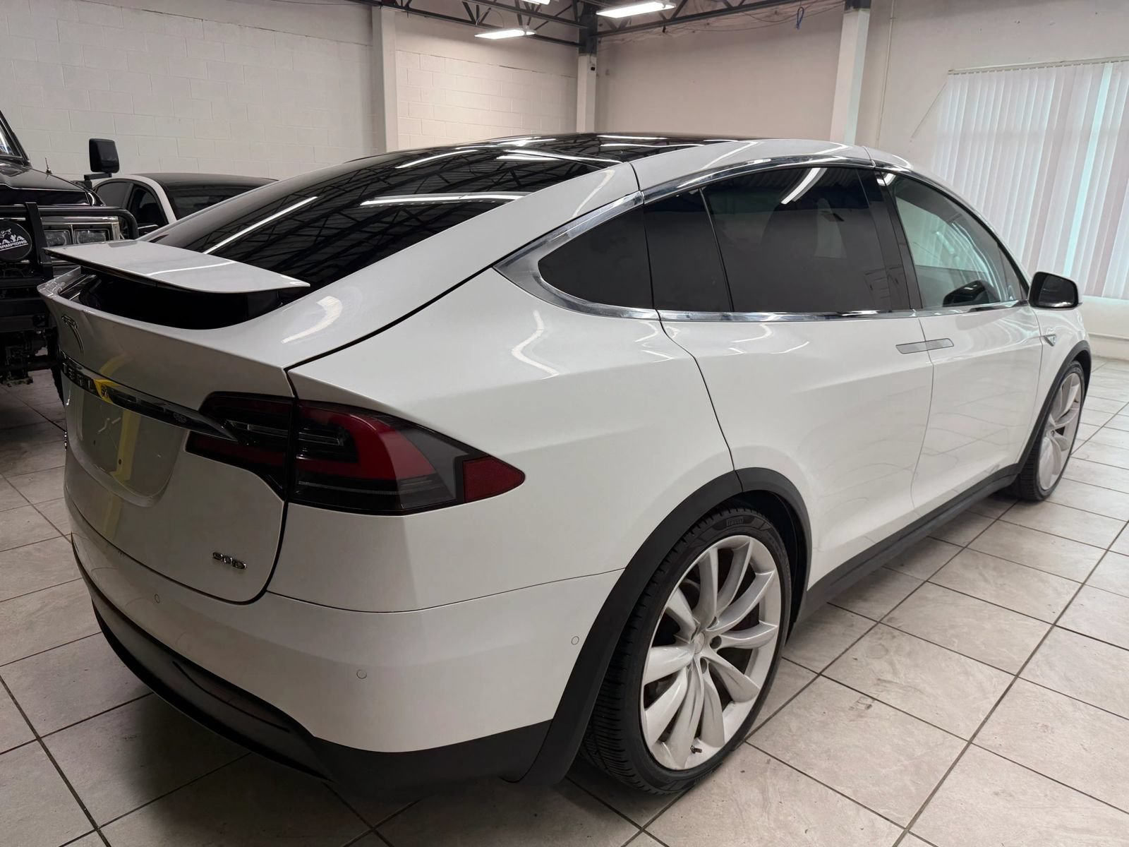 Used 2016 Tesla Model X 75D AWD/4WD image 9