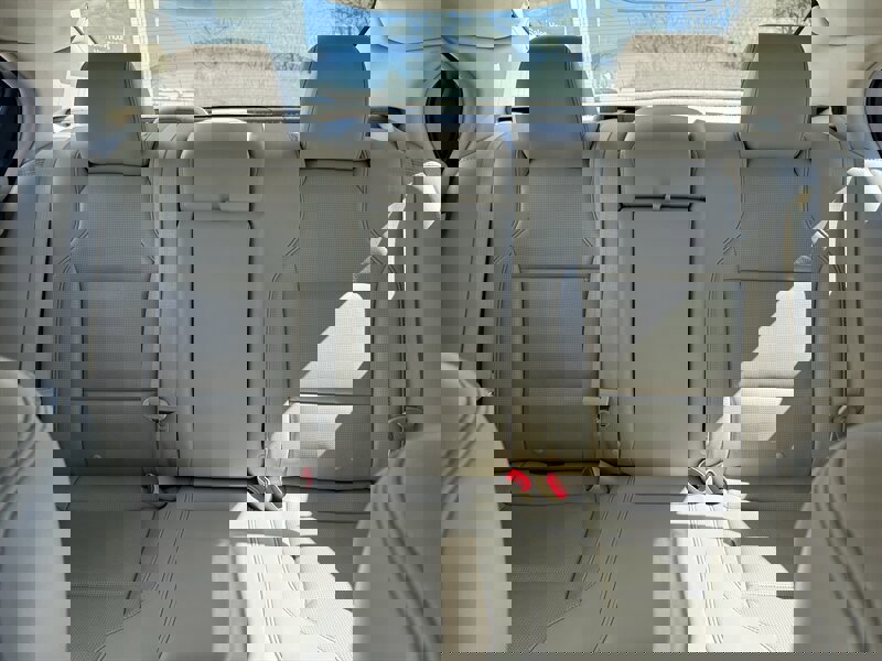 Used 2017 Ford Taurus Limited image 23