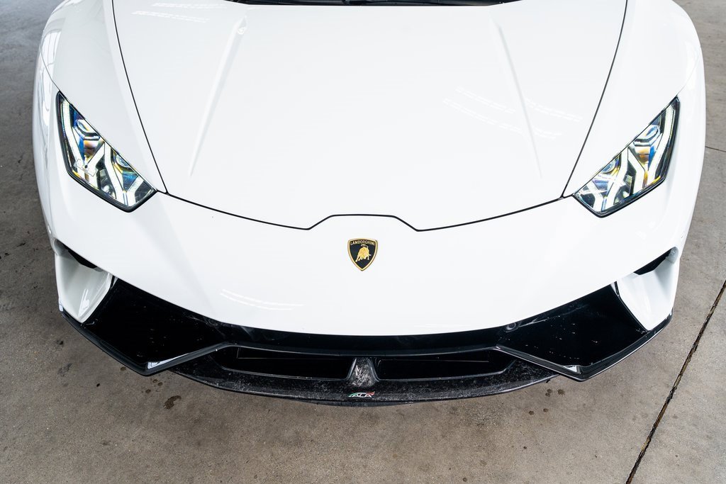 Used 2018 Lamborghini Huracan Performante image 15