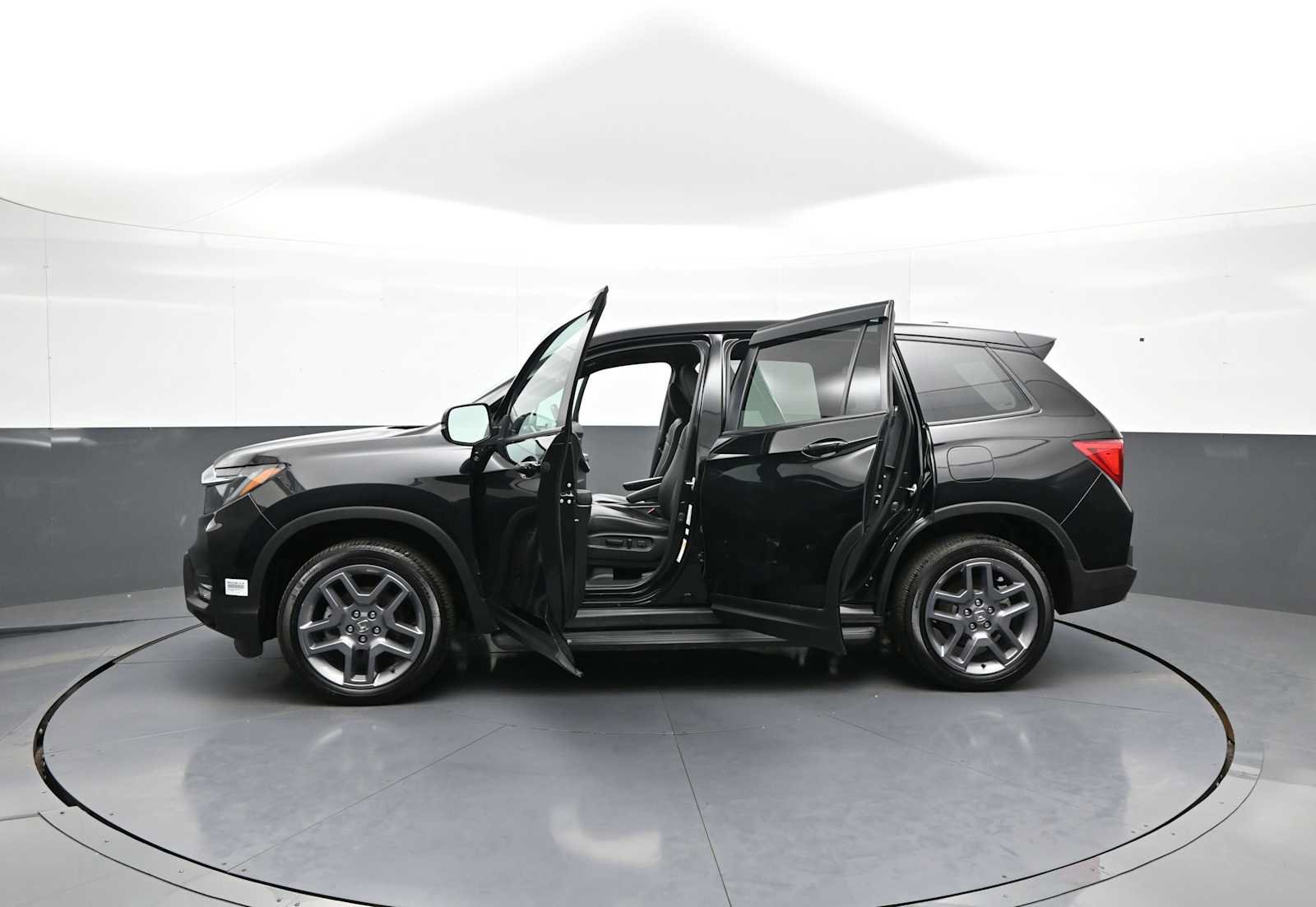 Certified 2023 Honda Passport EX-L image 44
