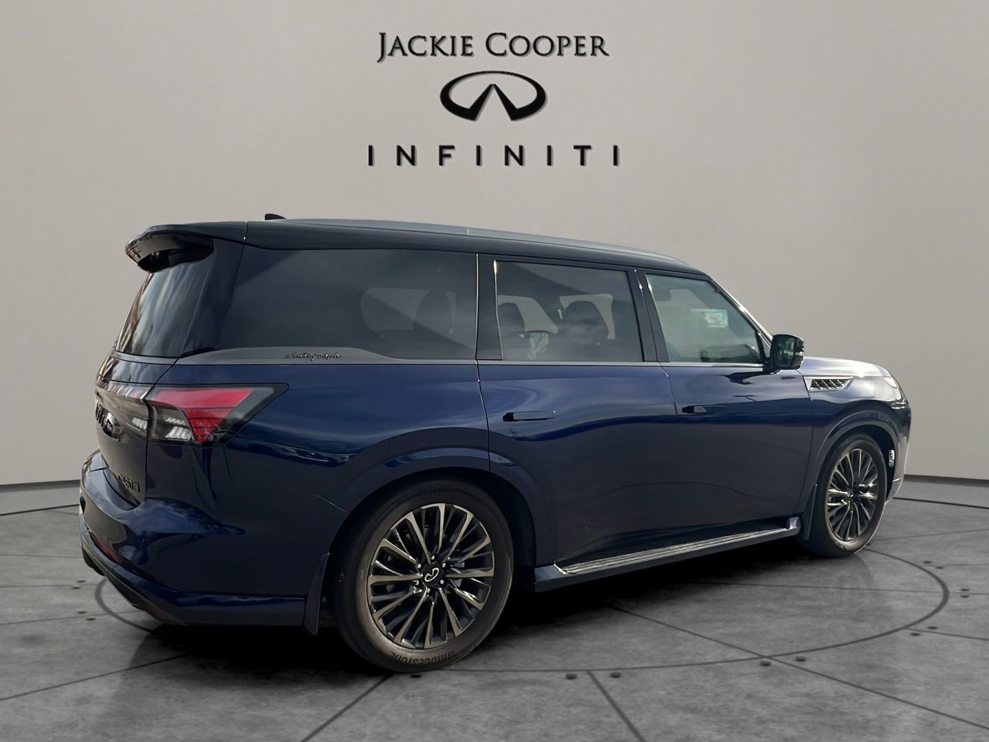 New 2026 INFINITI QX80 Autograph w/ Premium Cargo Package image 5