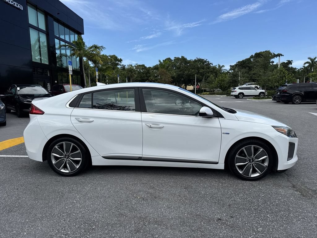 Used 2019 Hyundai Ioniq Limited FWD image 5