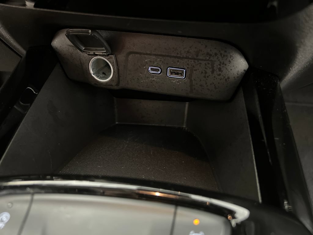 Used 2025 Chevrolet Trax LT FWD image 53