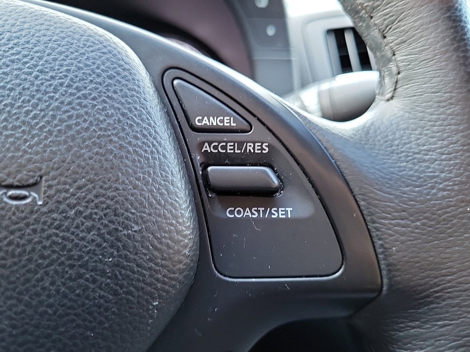 Used 2015 INFINITI Q40 w/ Moonroof Package image 21